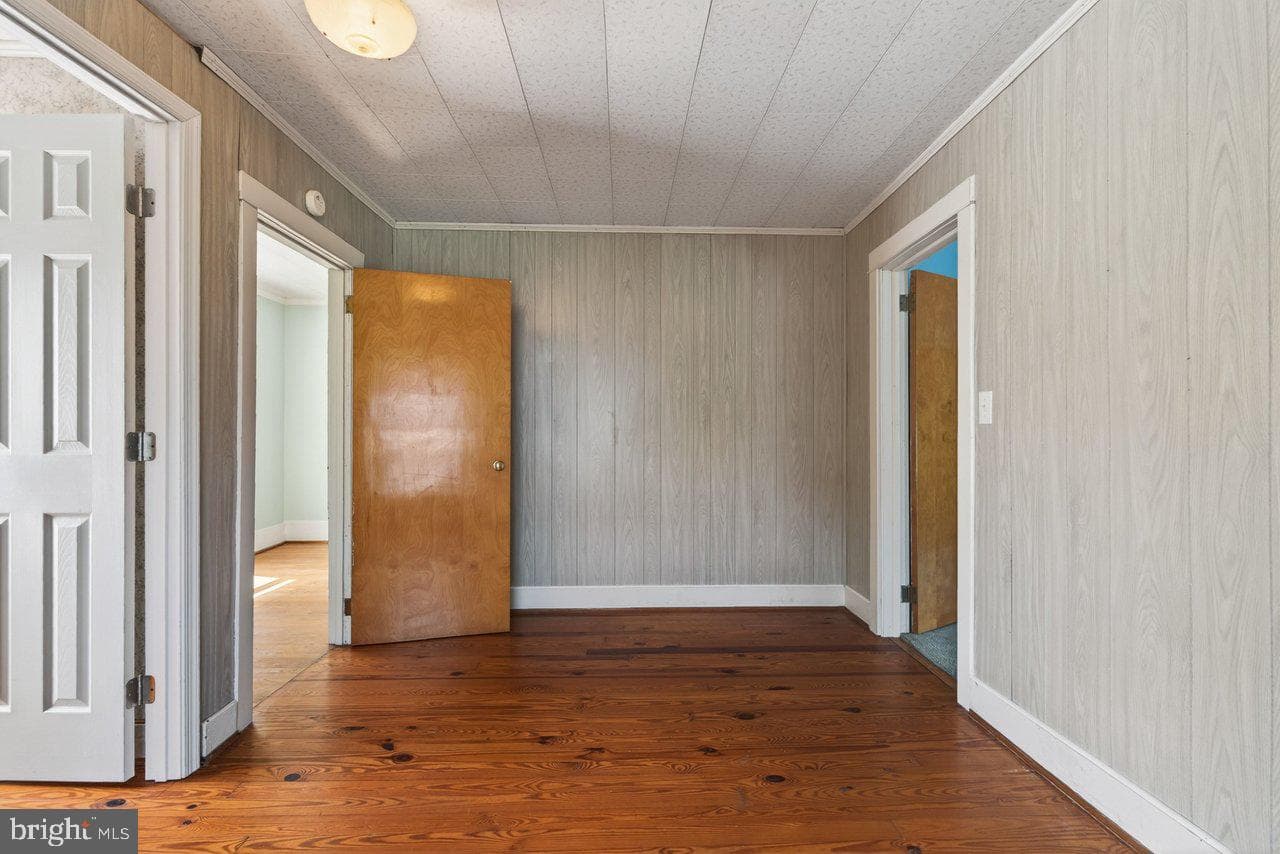 302 Woodland Avenue photo 32
