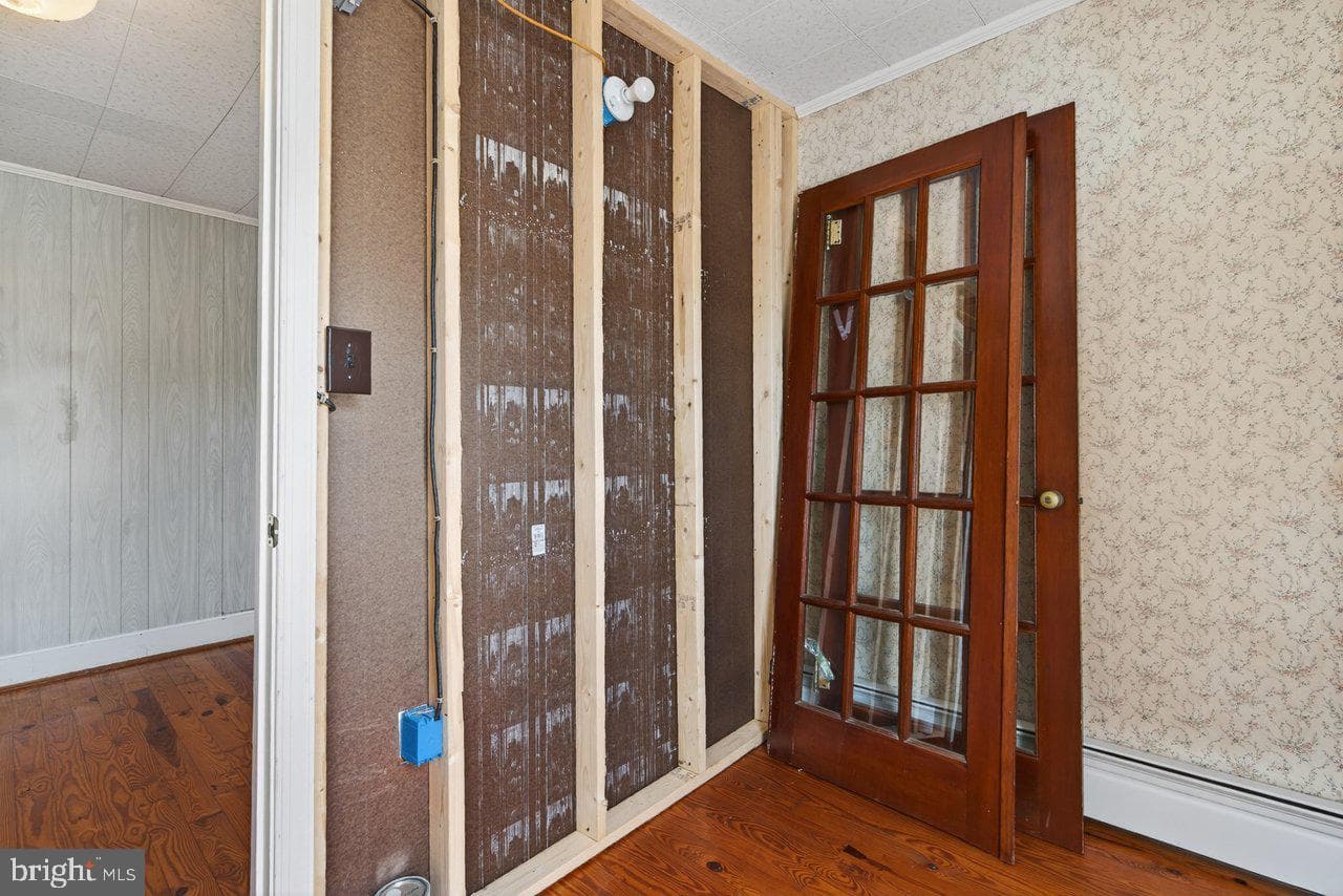 302 Woodland Avenue photo 35