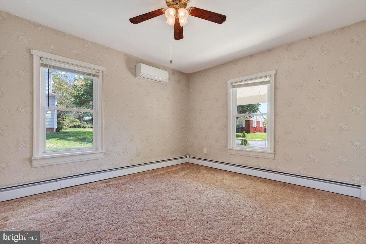 302 Woodland Avenue photo 9