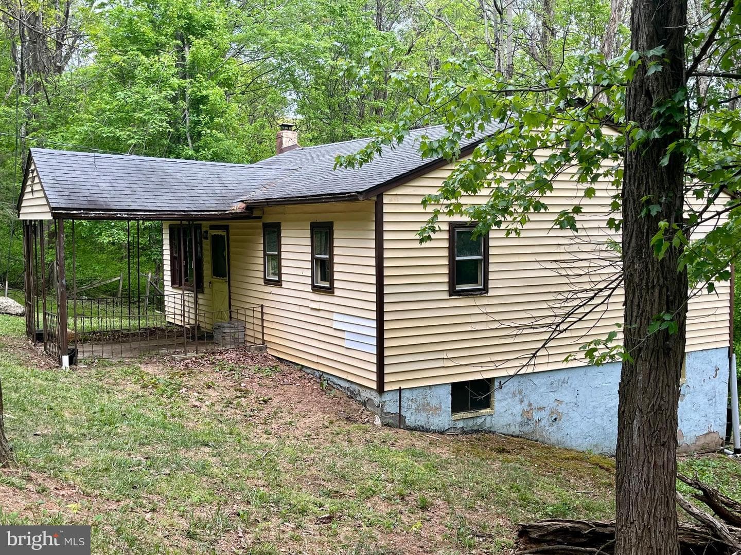 536 Circle Drive photo 4