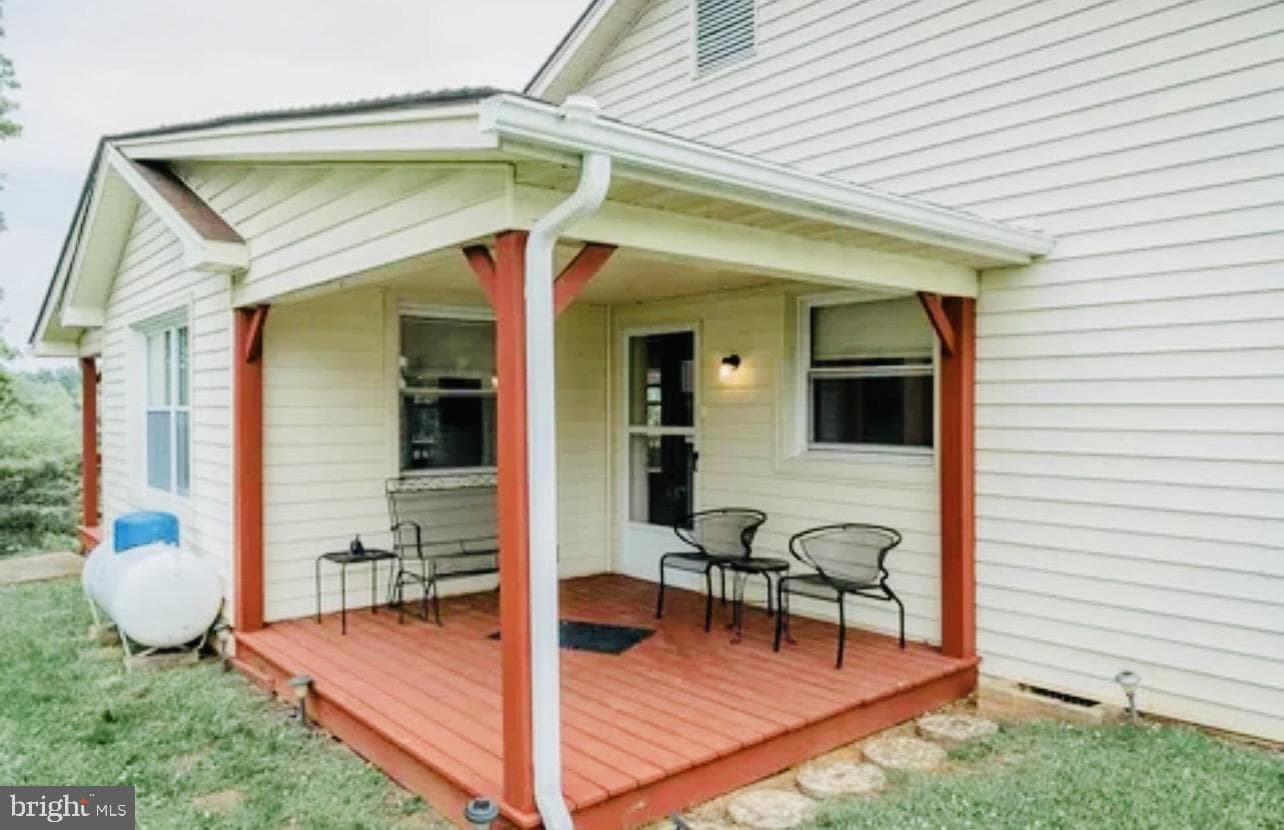 10 Nunn Lane, Luray