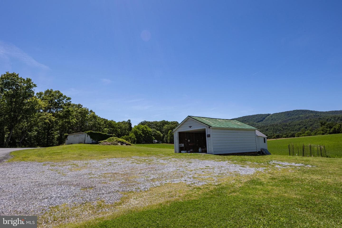 3233 Newport Road photo 32