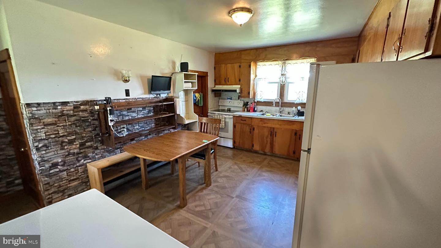 3233 Newport Road photo 42