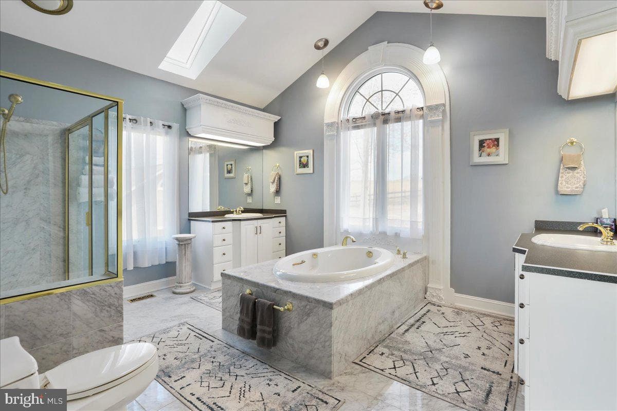 100 Cottage Drive photo 11