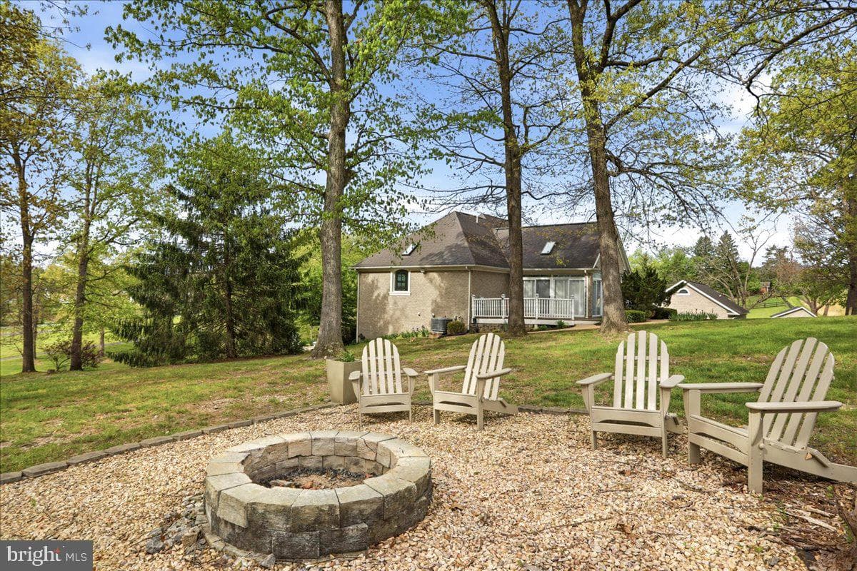 100 Cottage Drive photo 32