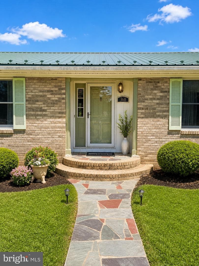 368 Old Farm Road, Luray