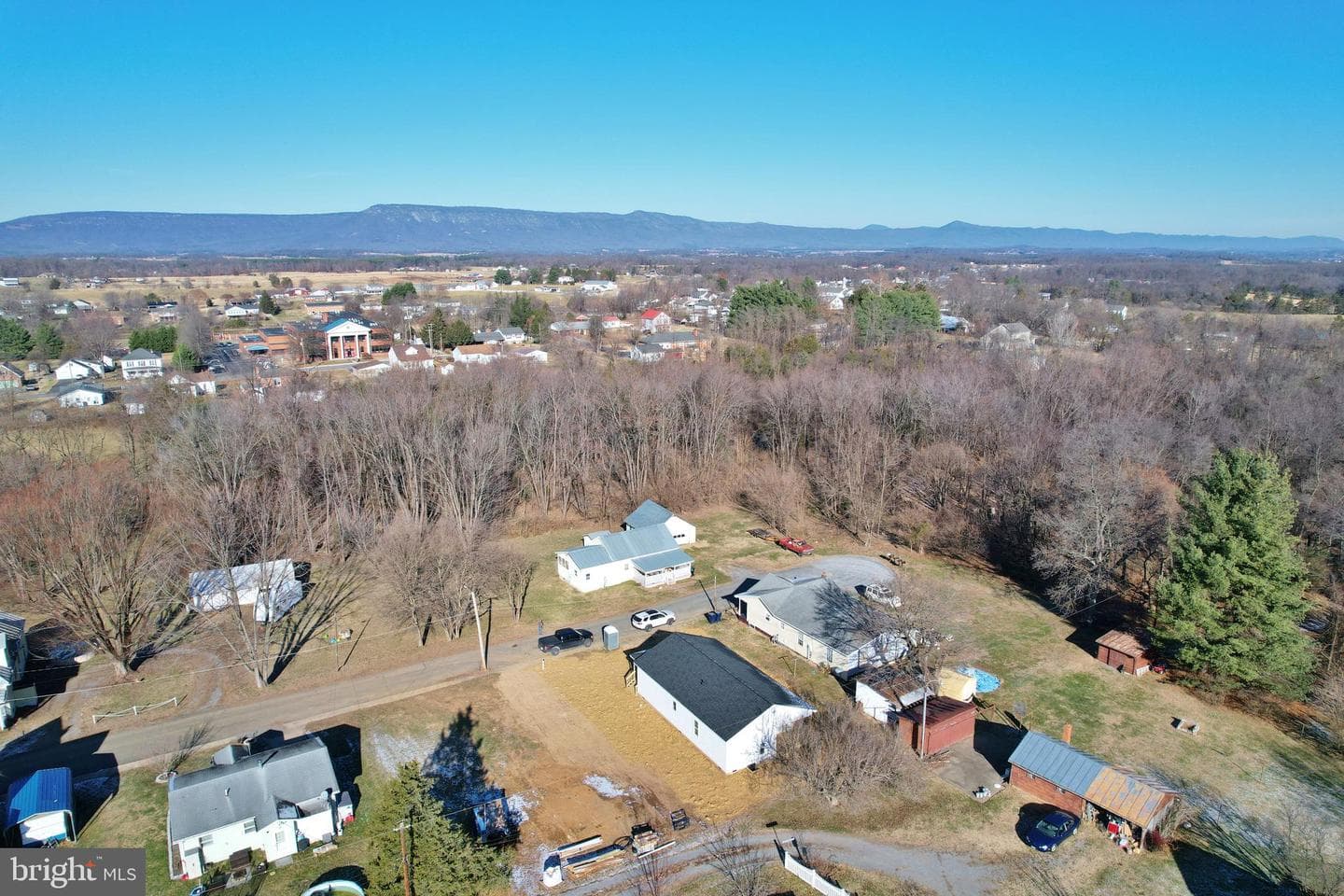 240 Deford Avenue photo 4