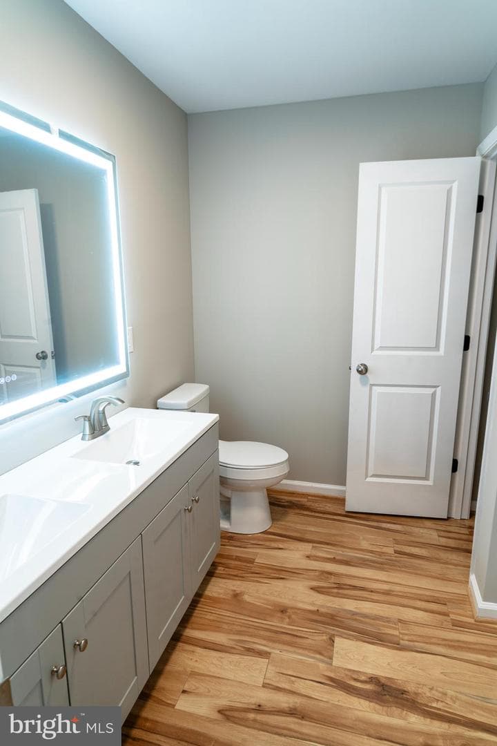240 Deford Avenue photo 45