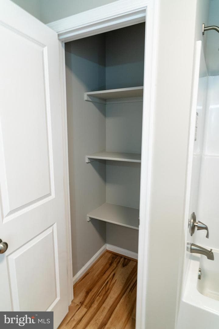 240 Deford Avenue photo 47
