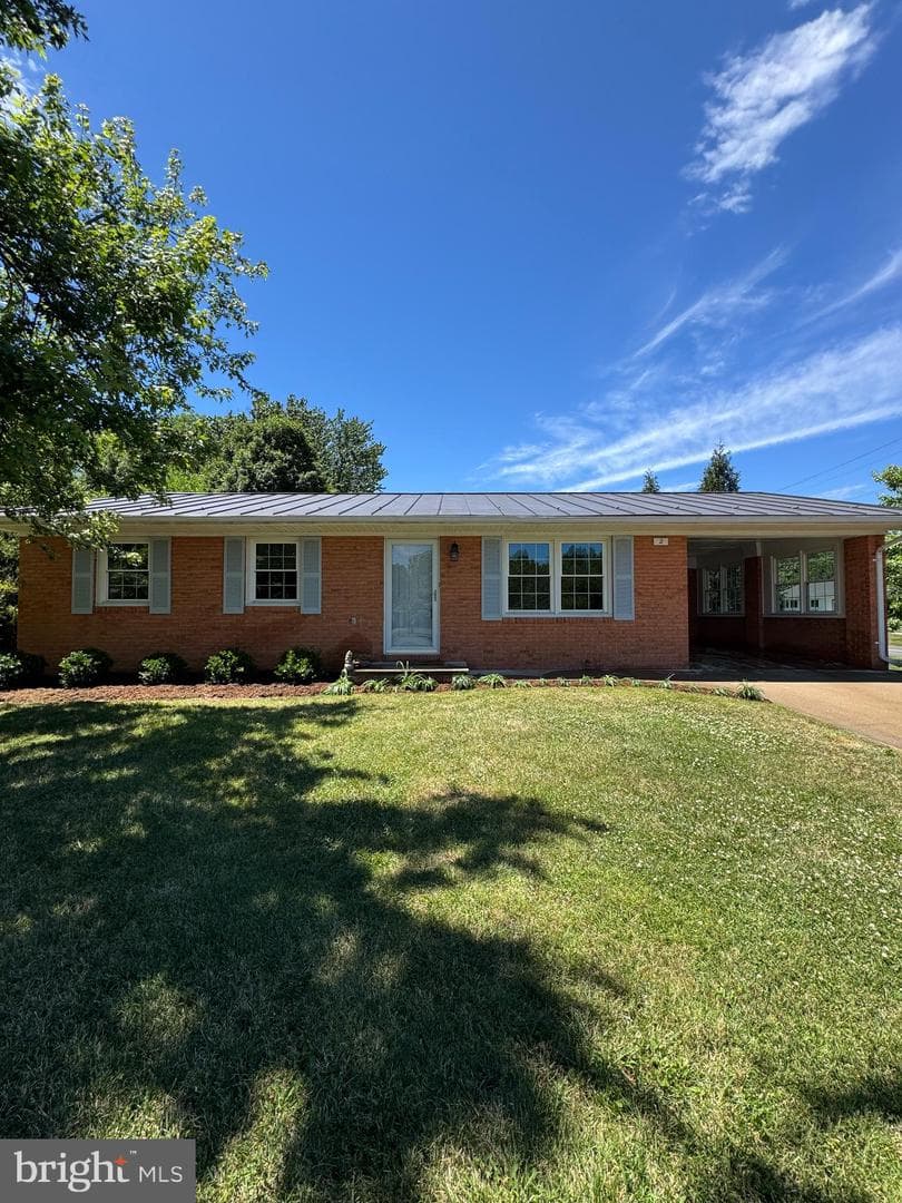 2 Springcrest Drive, Luray