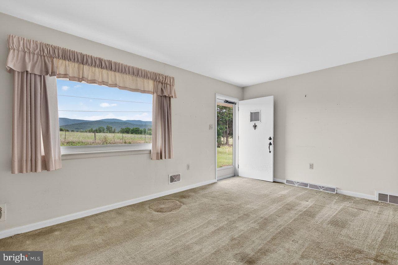 399 Whispering Hill Road photo 6