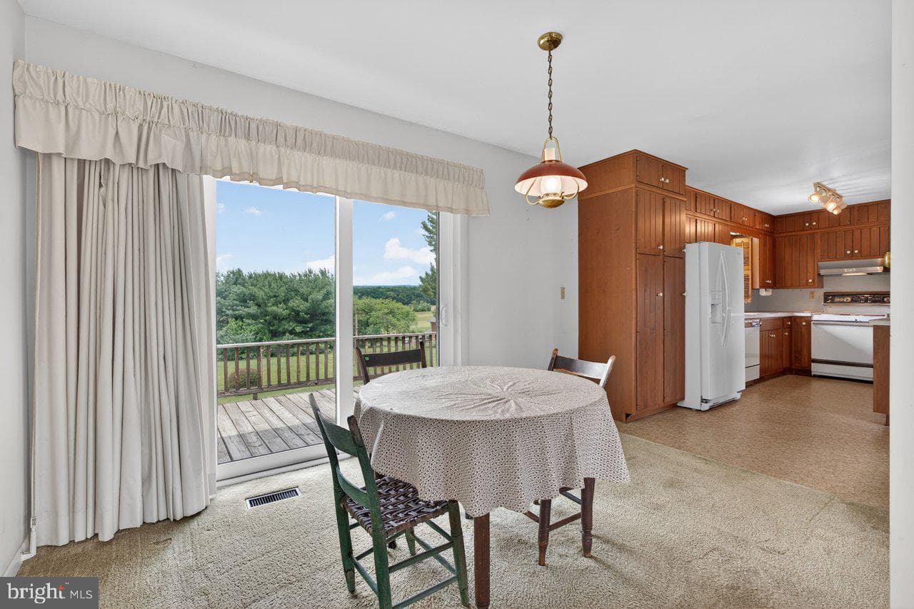 399 Whispering Hill Road photo 8