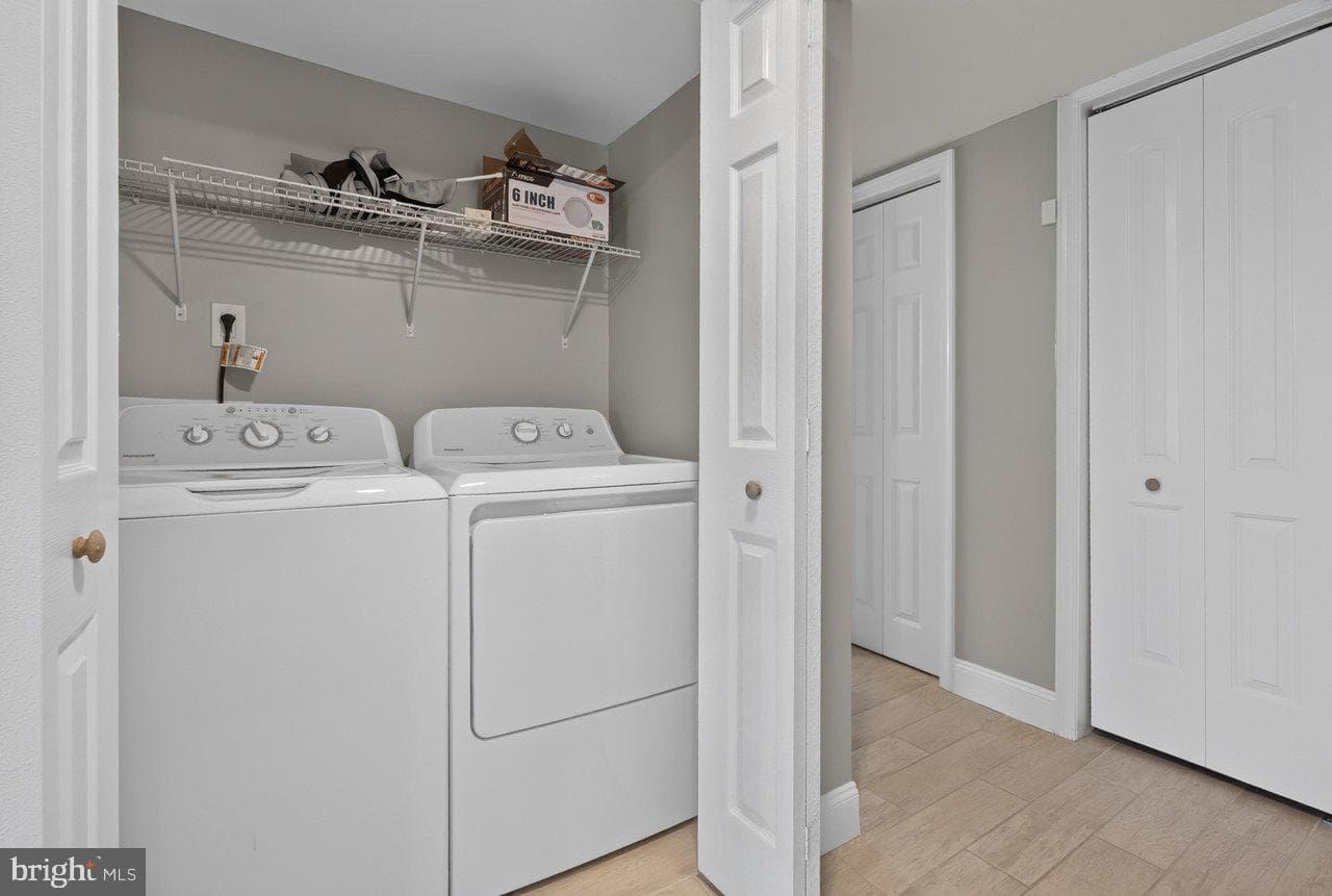 577 Pond Avenue photo 30
