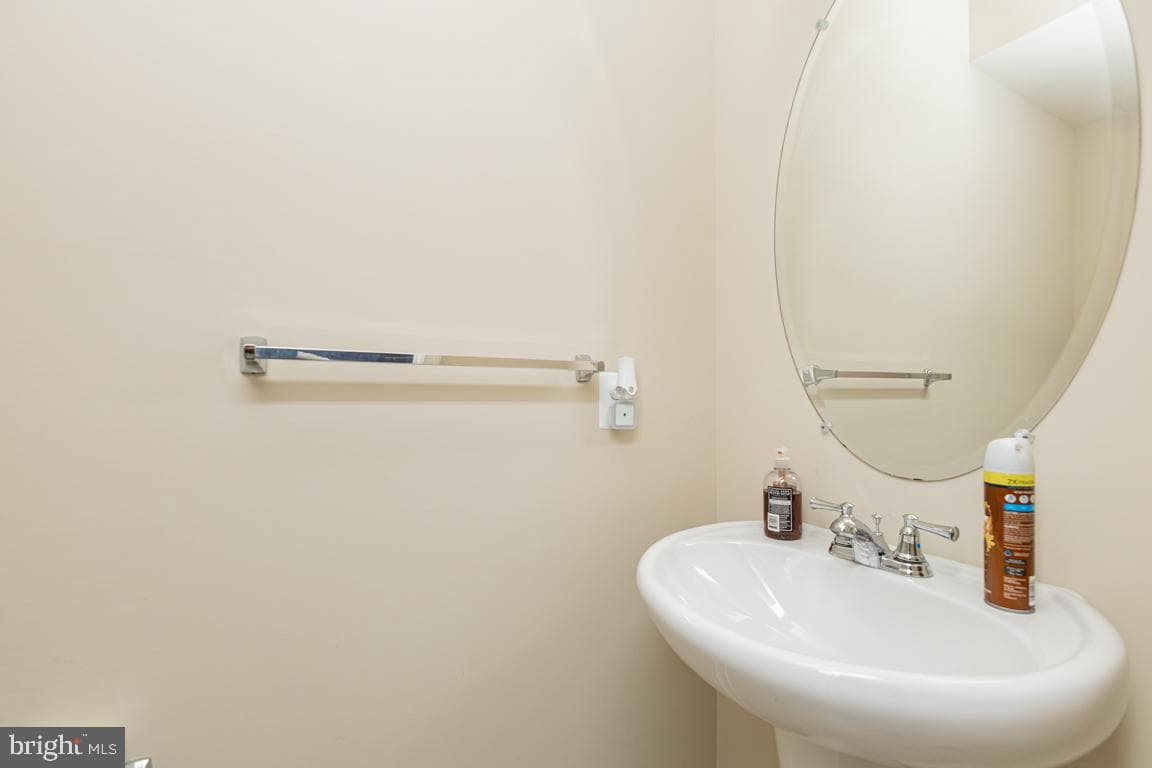 4511 Potomac Highlands Circle photo 8
