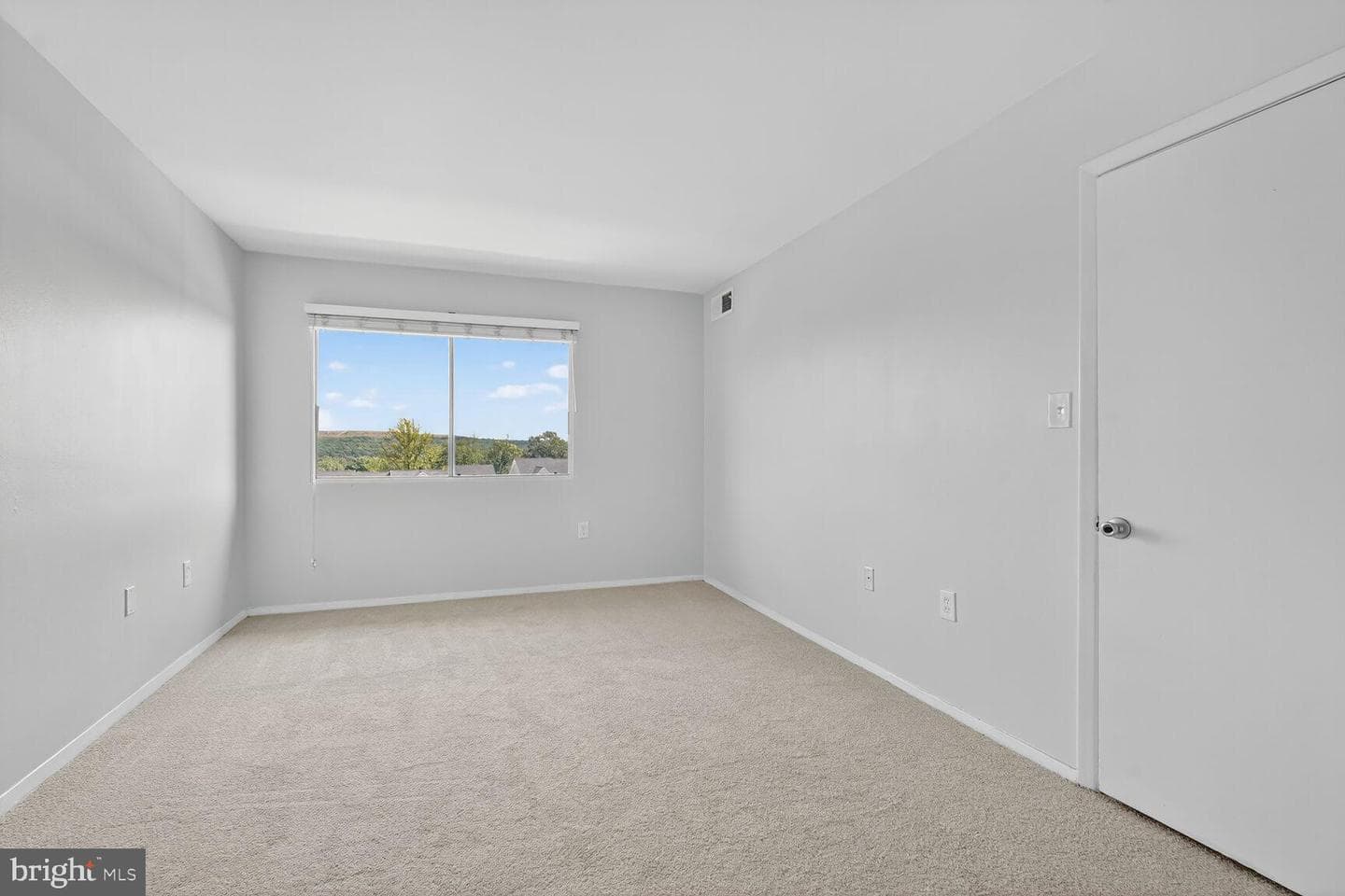 1602 Renate Drive #302 photo 11