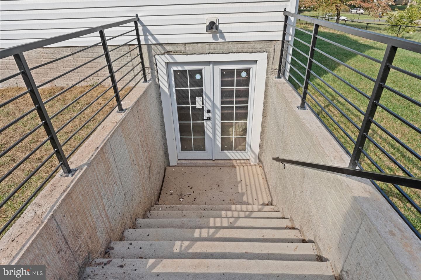 8111 Oak Street photo 51
