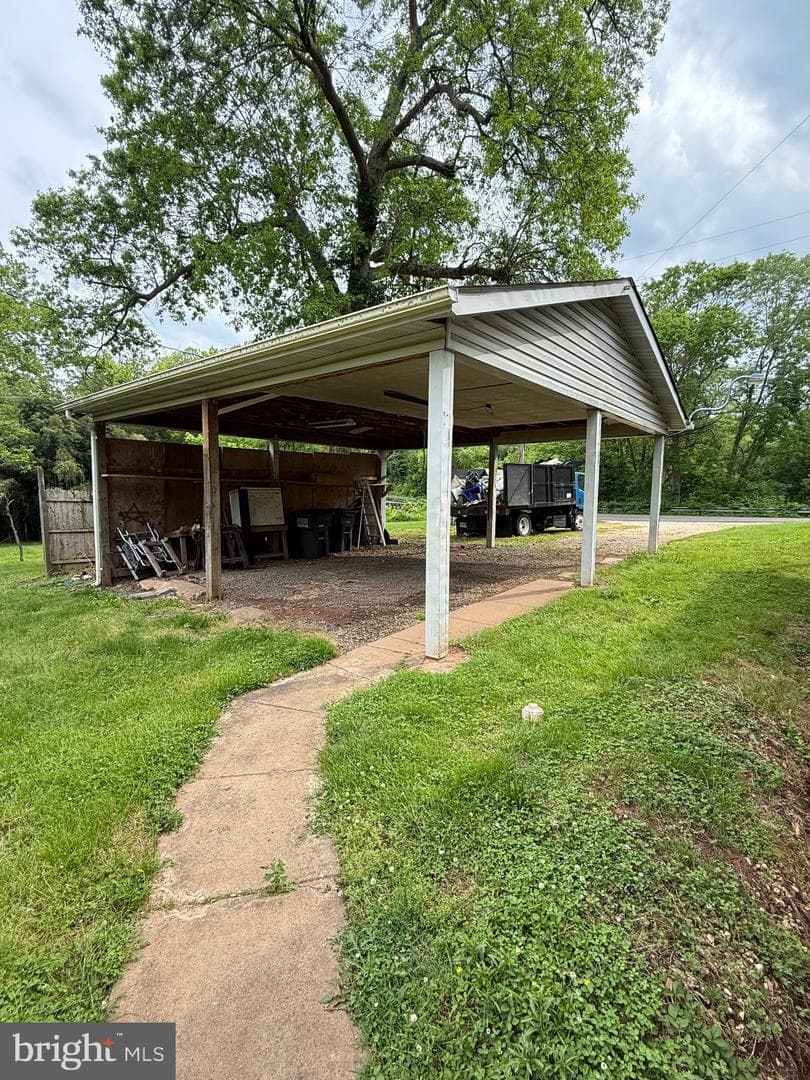 7421 Lake Drive photo 27