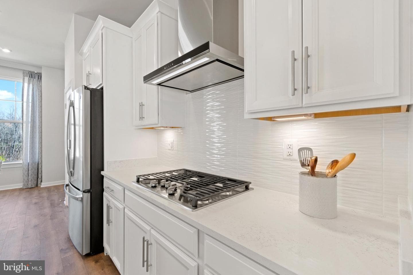 14143 Slate Street photo 9
