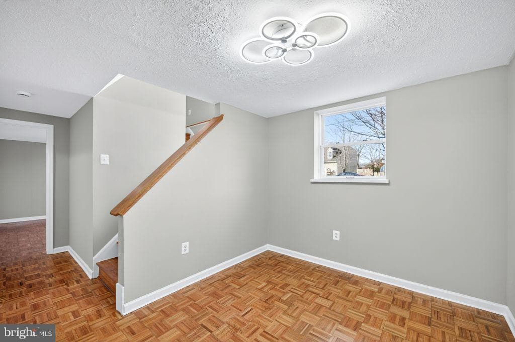 9503 Damascus Drive photo 23