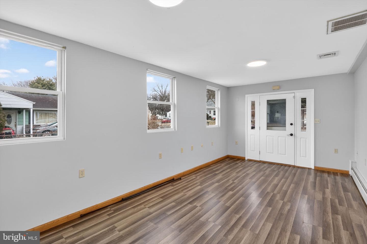 14423 Lamar Road photo 4