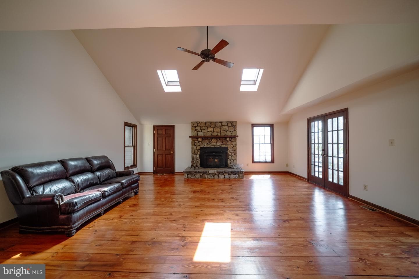 10754 Lake Forest Drive photo 3