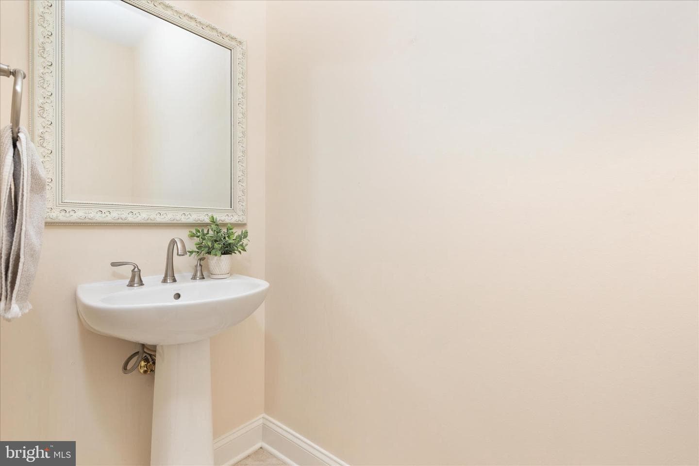 5711 Amelia Springs Circle photo 24