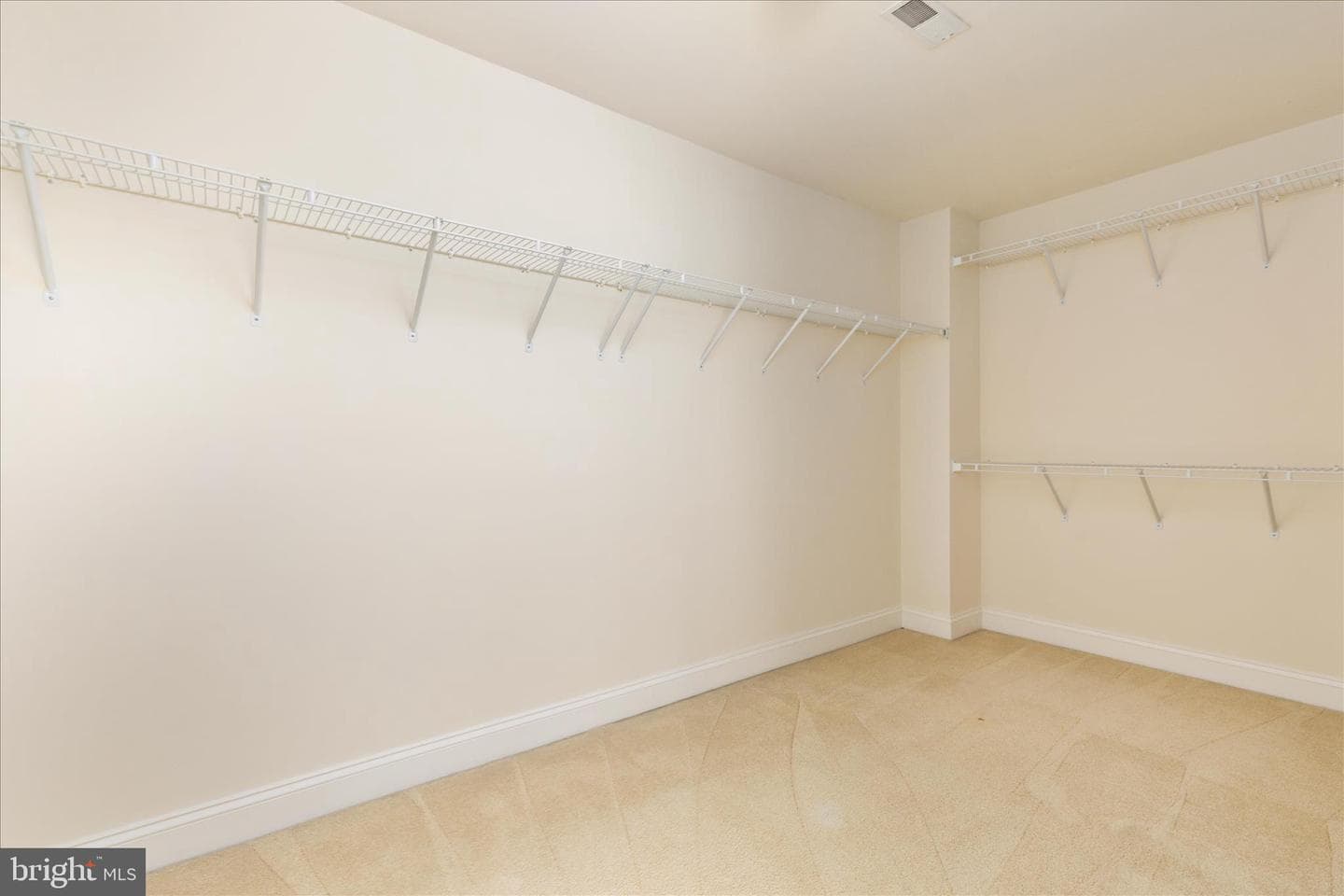5711 Amelia Springs Circle photo 32