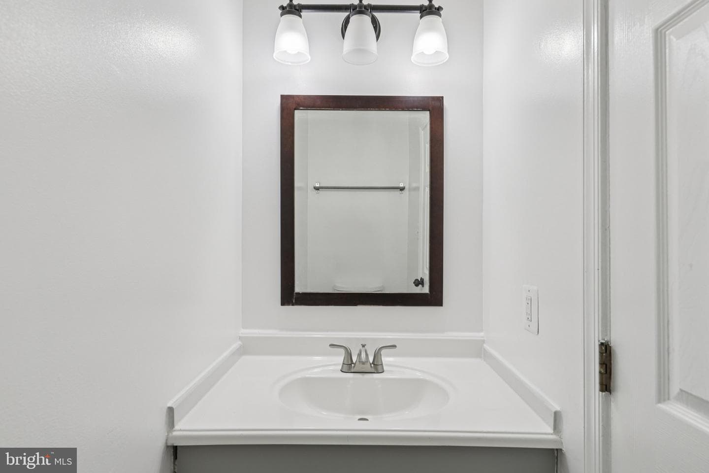 5154 Meeting Place photo 17