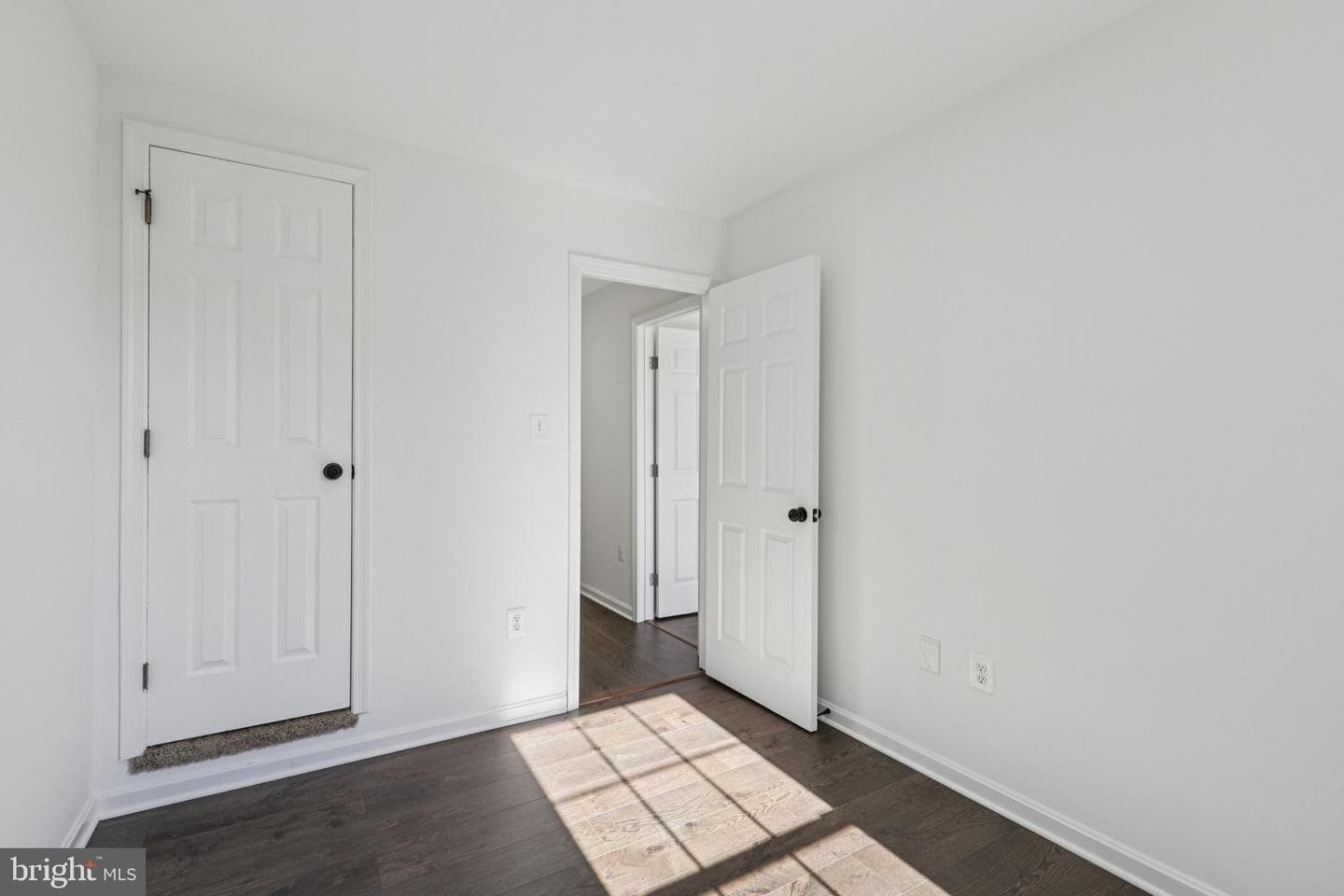 5154 Meeting Place photo 19
