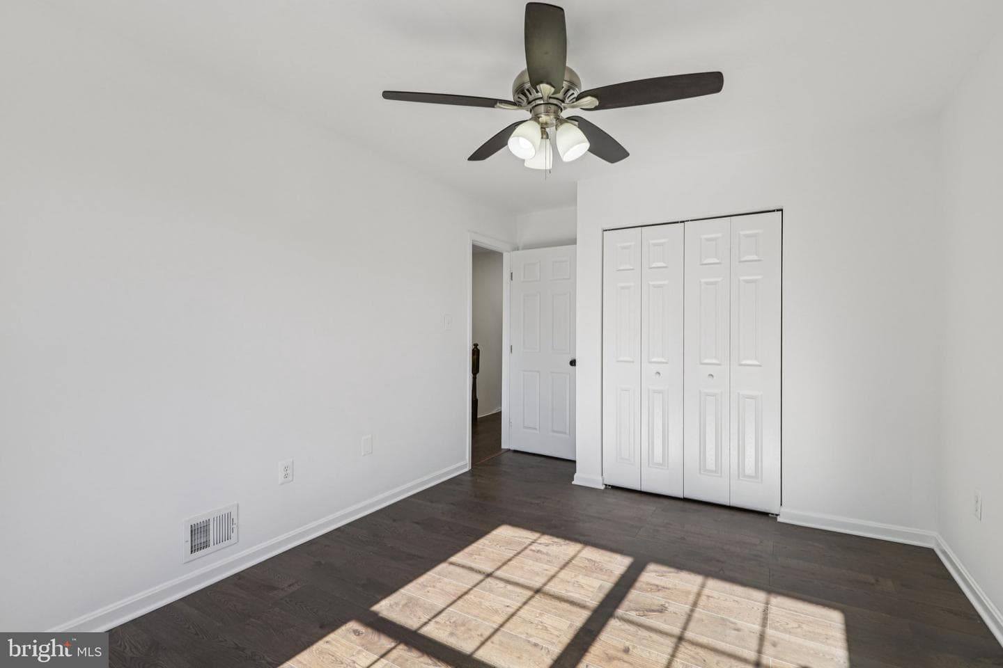 5154 Meeting Place photo 21