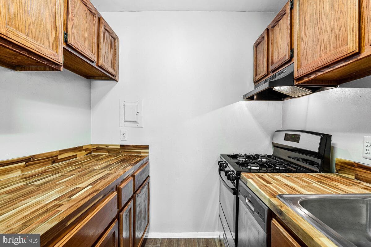 1604 Renate Drive #104 photo 9
