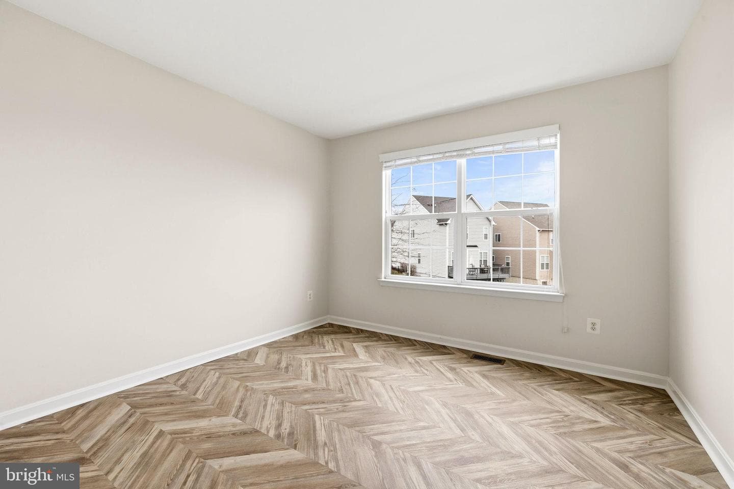 16067 Standing Eagle Court photo 31