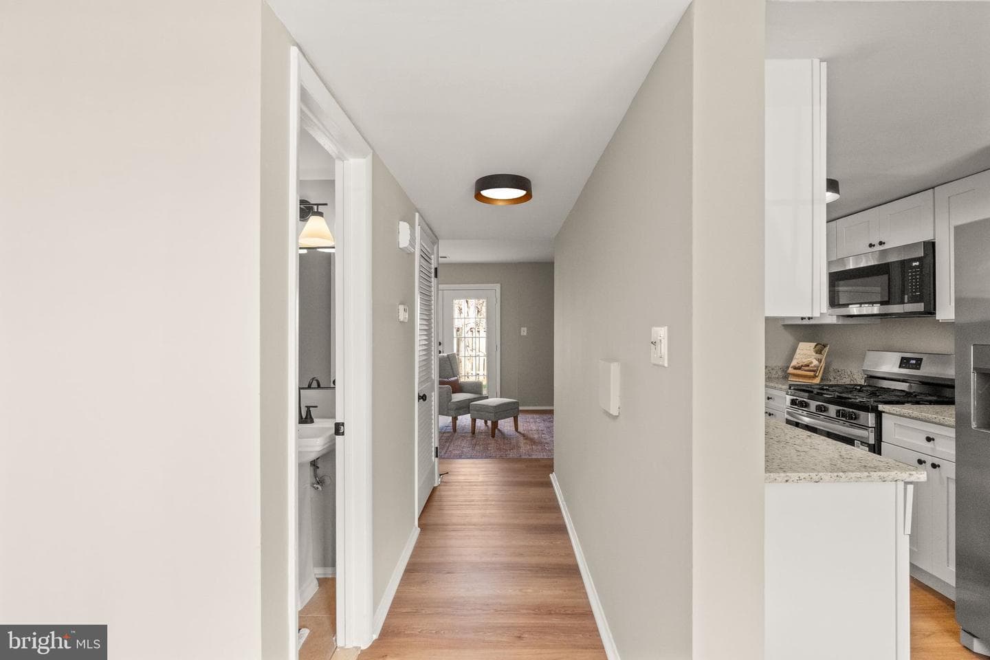 14623 Bakersfield Street photo 20