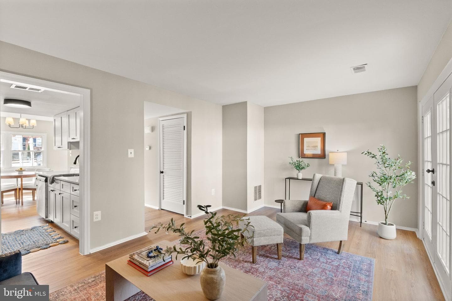 14623 Bakersfield Street photo 22