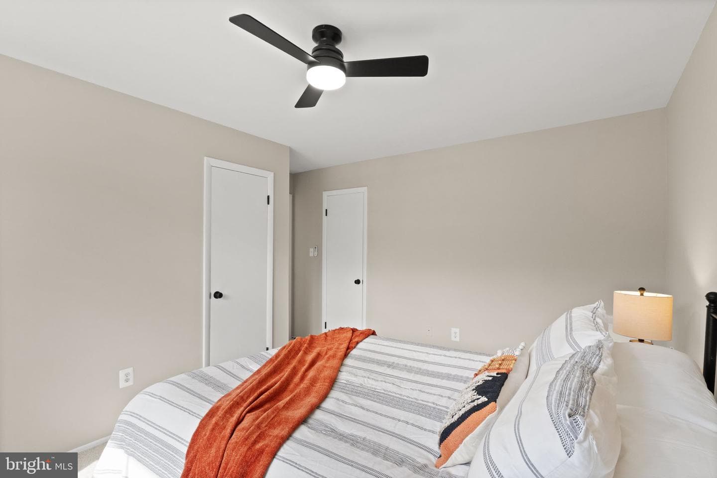 14623 Bakersfield Street photo 28
