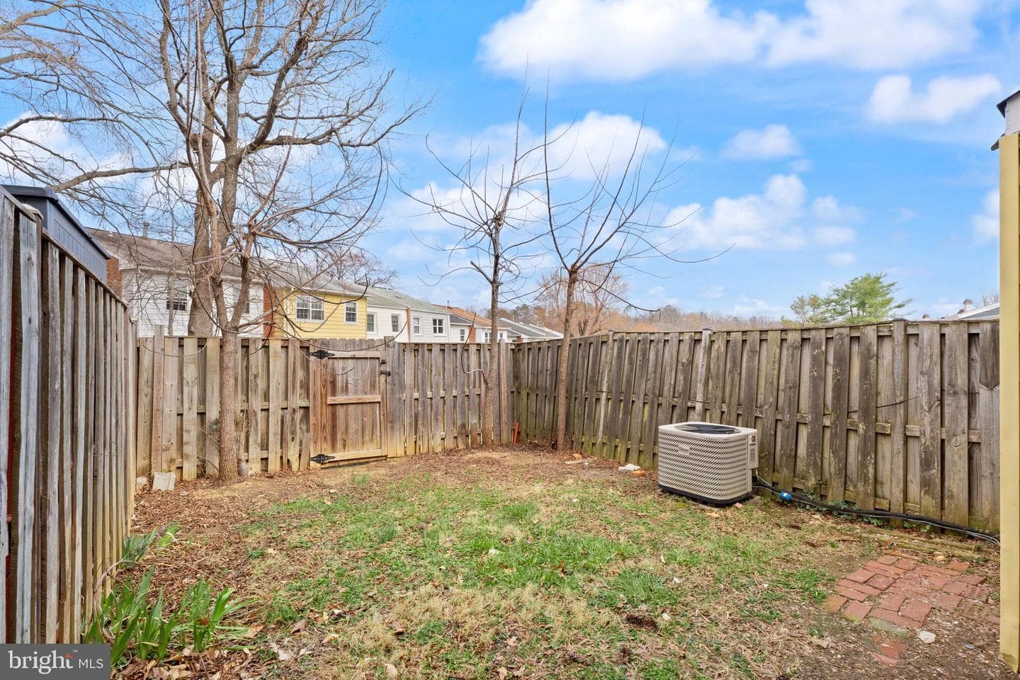 14623 Bakersfield Street photo 34