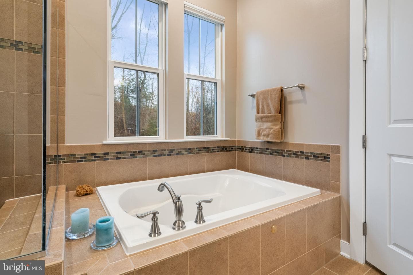2493 Potomac River Boulevard photo 29