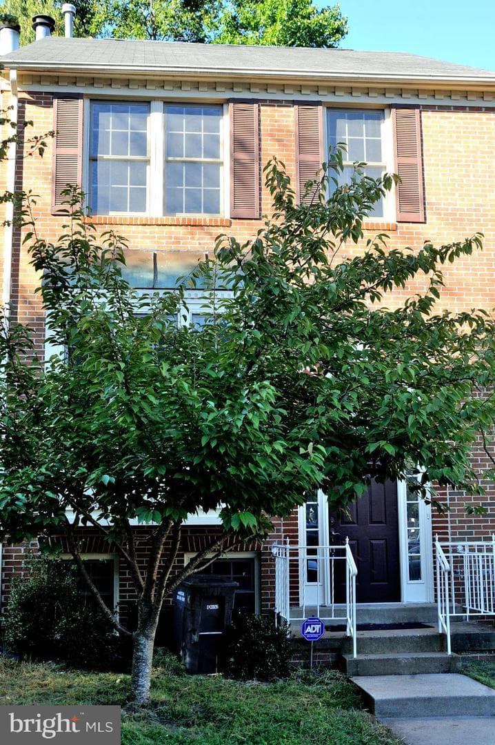 12143 Abbey Glen Court, Woodbridge