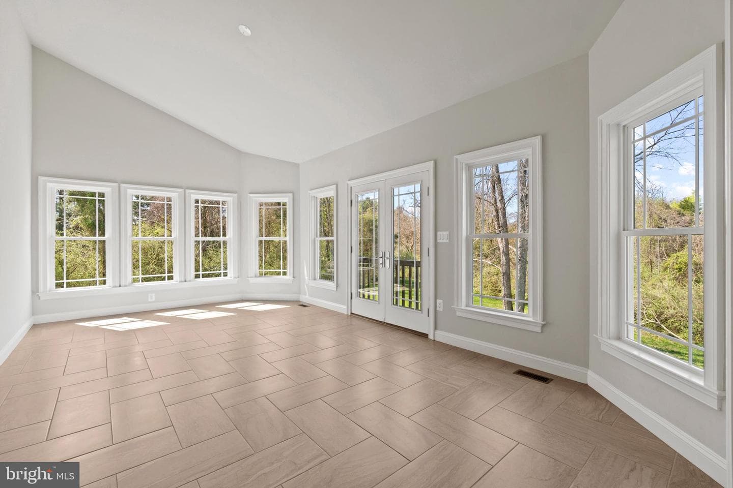 13725 Orlando Road photo 22