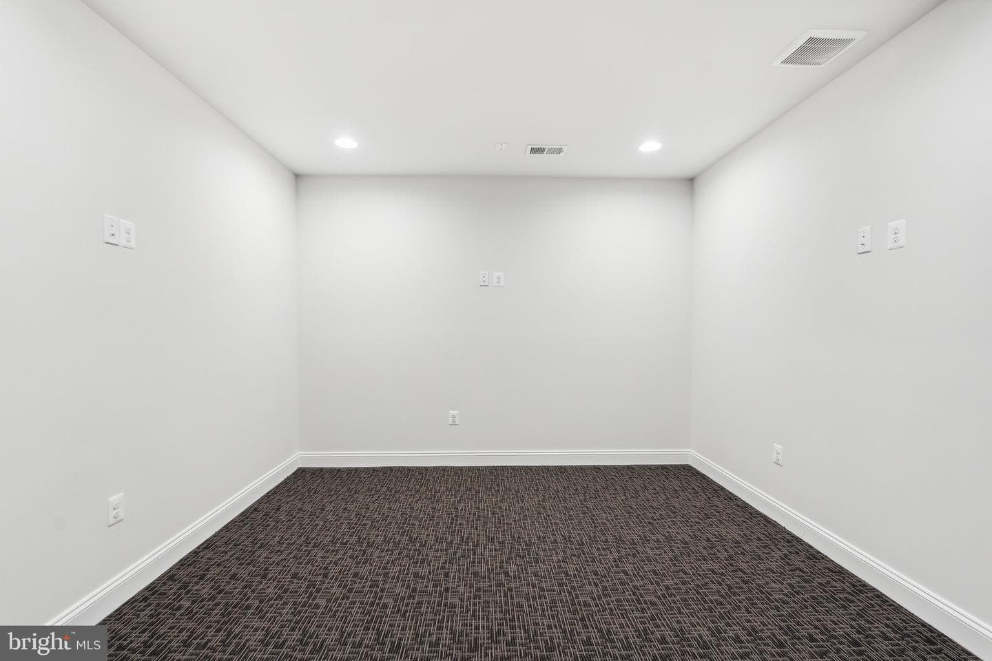 13749 Orlando Road photo 25