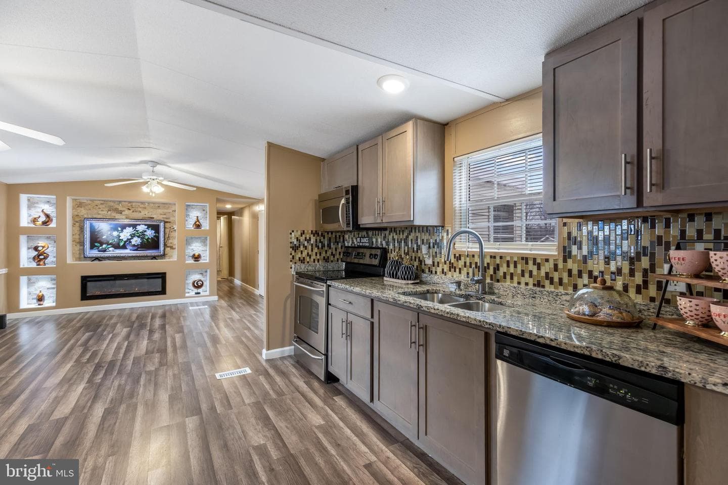 50 Dumfries Drive photo 2