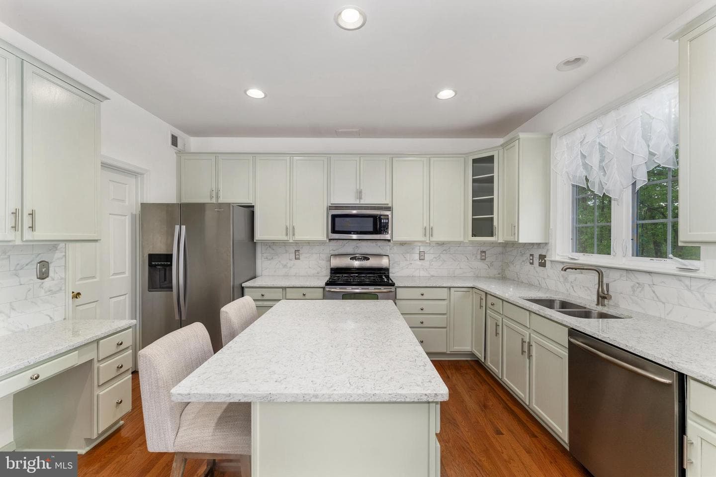 3542 Sophia Court photo 6