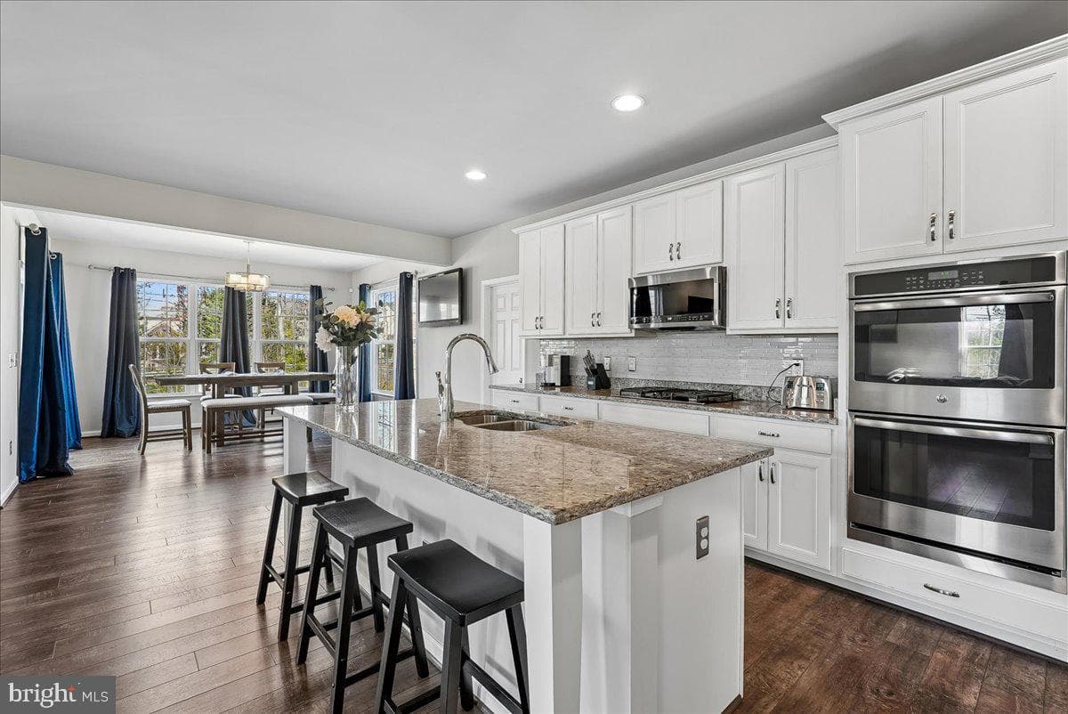 12268 Sedge Street photo 2