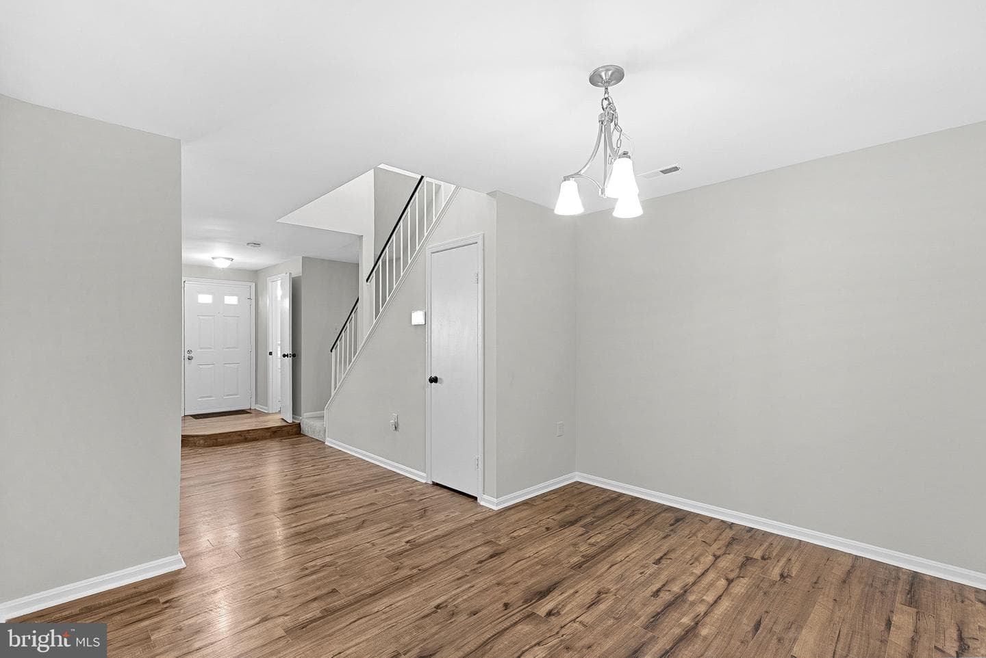 7442 Emerald Drive photo 9