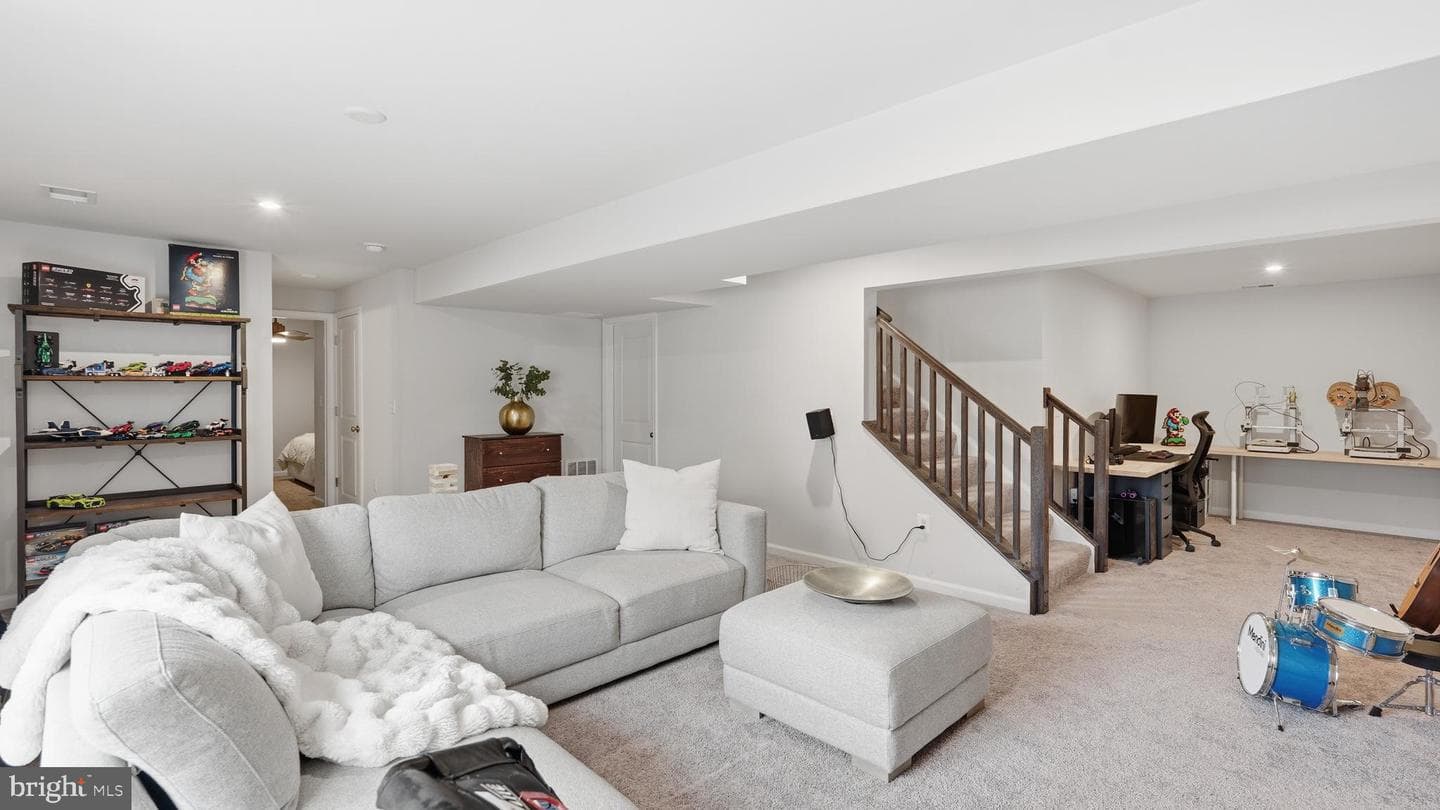 9441 Deschamp Ct. photo 31