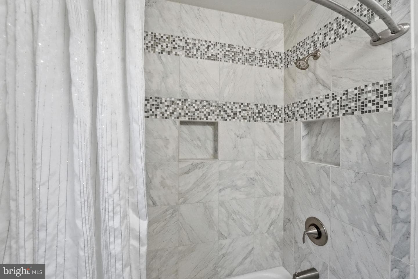 7677 Vinewood Court photo 32