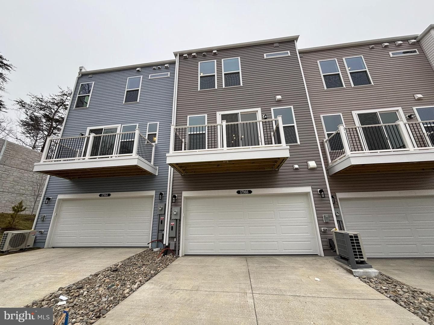 17966 Alicia Avenue photo 26