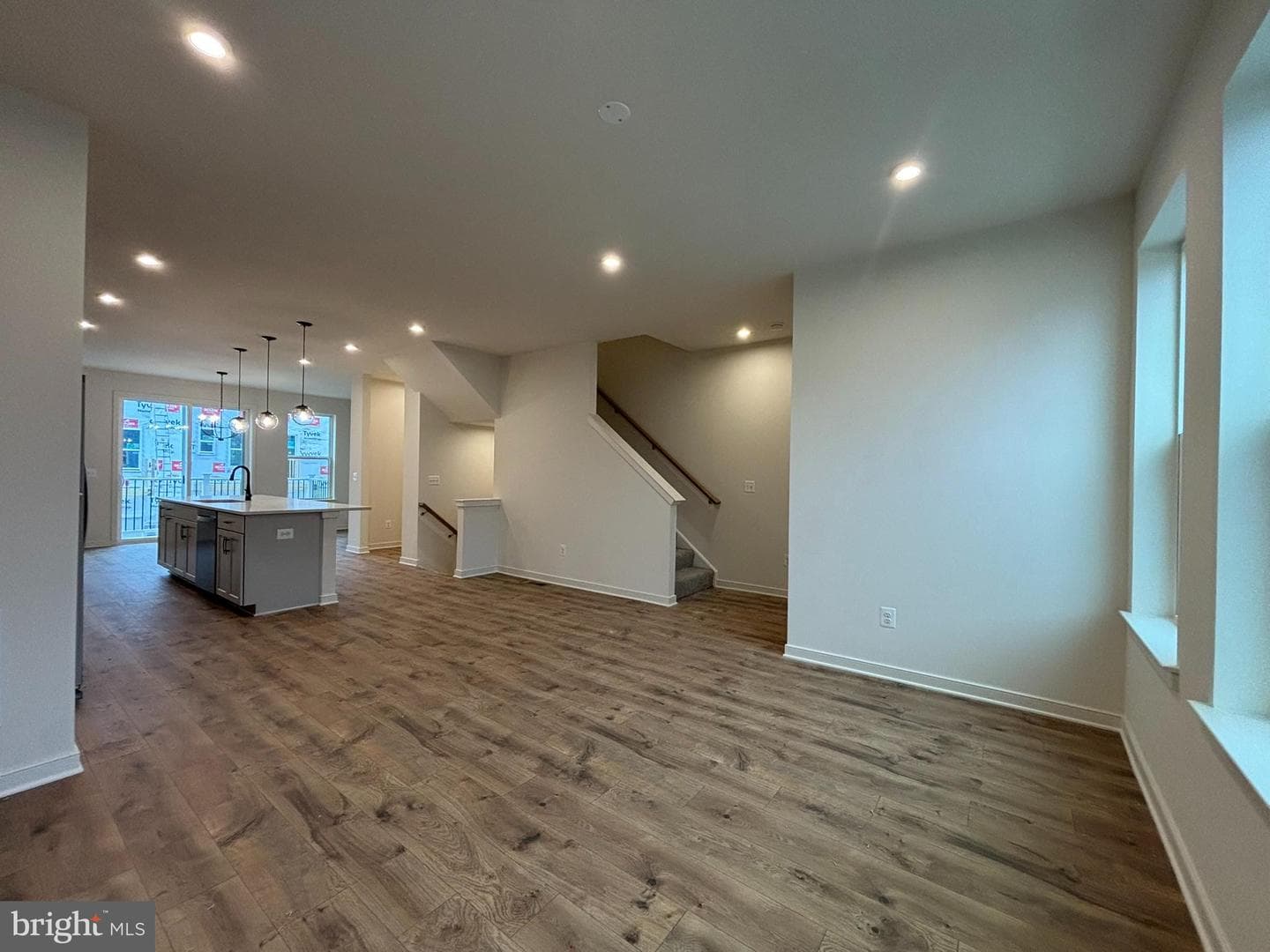 17966 Alicia Avenue photo 9