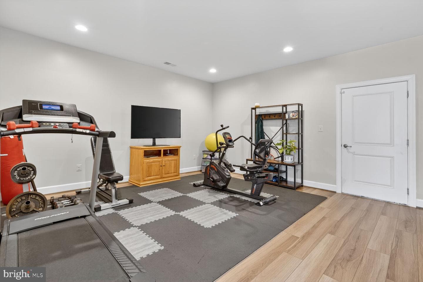 13890 Clear Lake Circle photo 6