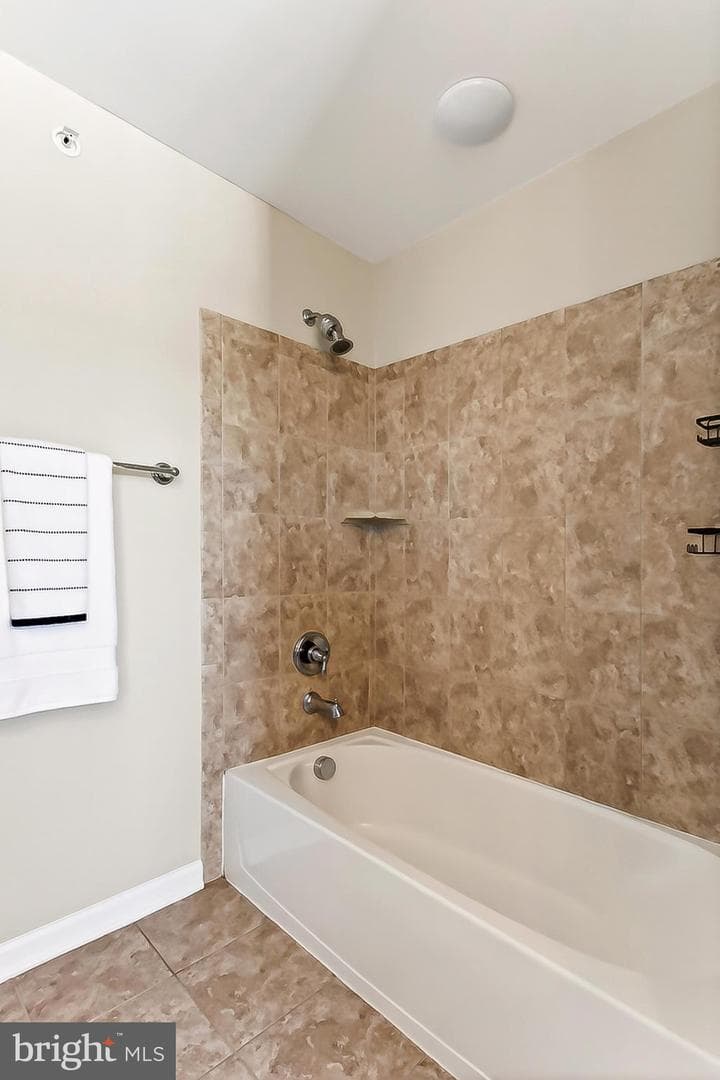 16856 Porters Inn Drive photo 32